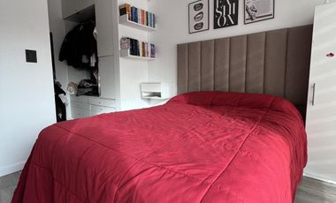 Venta casa 5 ambientes con cochera y piscina en Wilde