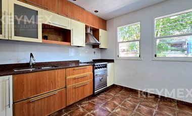 Venta 4 Amb, Cochera, Jardín y Parrilla - Villa Devoto.