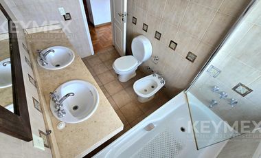 Venta 4 Amb, Cochera, Jardín y Parrilla - Villa Devoto.