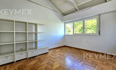 Venta 4 Amb, Cochera, Jardín y Parrilla - Villa Devoto.