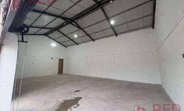 Alquiler de Predio con Galpón