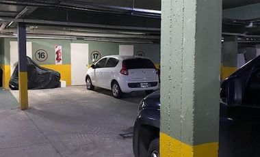 Departamento en  venta 2 ambientes con cochera y baulera Lomas de Zamora