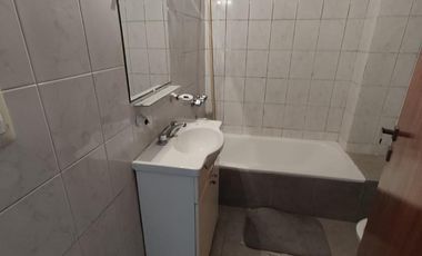 Departamento en Excelente Estado - A metros de la Avenida Mitre