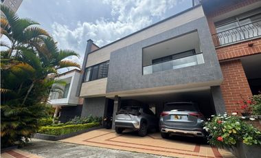 Venta De Casa En La Loma De San Jose, Sabaneta
