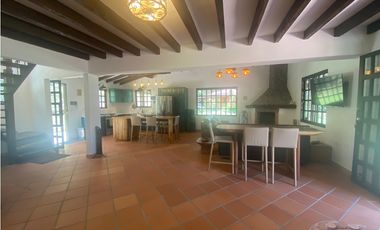 CASA FINCA INDEPENDIENTE GUARNE PIEDRAS BLANCAS SMG