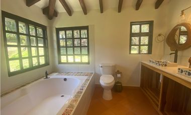 CASA FINCA INDEPENDIENTE GUARNE PIEDRAS BLANCAS SMG