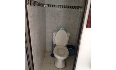 VENDO CASA 3 PISO EN MANRIQUE SAN BLAS
