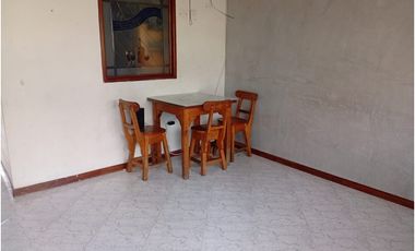 VENDO CASA 3 PISO EN MANRIQUE SAN BLAS