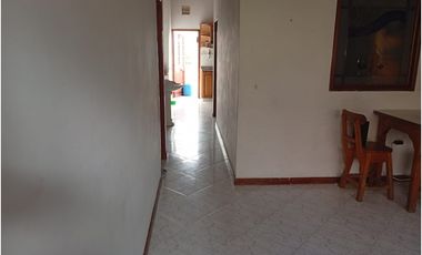 VENDO CASA 3 PISO EN MANRIQUE SAN BLAS