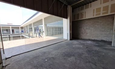 VENTA | RENTA Local Comercial u Oficina de 42 obra gris con 21 m2 terraza