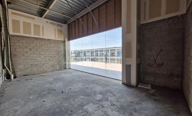 VENTA | RENTA Local Comercial u Oficina de 42 obra gris con 21 m2 terraza