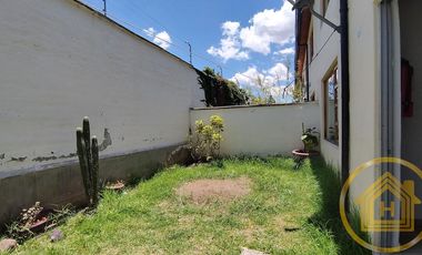 Casa Tipo Campestre 3 Dormitorios más Estudio , Piscina , Conocoto, Valle de los Chillos