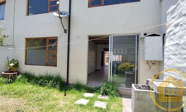 Casa Tipo Campestre 3 Dormitorios más Estudio , Piscina , Conocoto, Valle de los Chillos