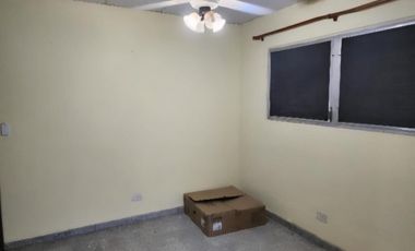 AMPLIA CASA EN VENTA CON PATIO EN ALTOS DE BETANIA