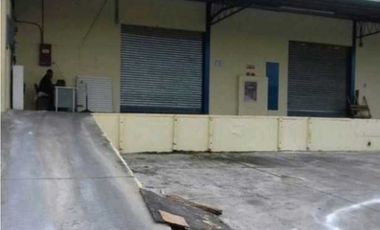 Alquiler de Bodega en El Crisol. 673m2 con Elevador de carga Cod-J280
