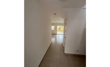 CASA EN ALQUILER EN VILLA TVOLI – BRISAS DEL GOLF