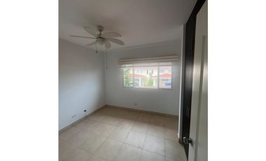 CASA EN ALQUILER EN VILLA TVOLI – BRISAS DEL GOLF