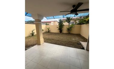 CASA EN ALQUILER EN VILLA TVOLI – BRISAS DEL GOLF