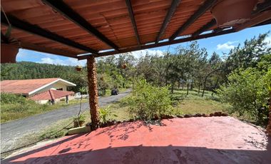 CERRO AZUL / FORTALEZA / FINCA CON 2 CABAÑAS / 1140M / CLIMA FRIO