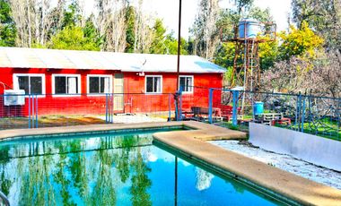 Venta de Casa con piscina en parcela, Quillón