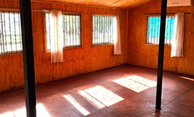 Venta de Casa con piscina en parcela, Quillón