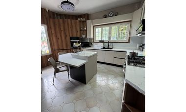 Se vende casa en Dos Mares
