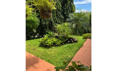 Se vende casa en Dos Mares