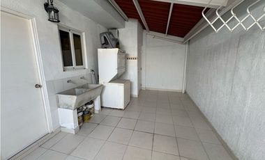 CASA VENTA QUINTAS DE VERSALLES $320,000USD