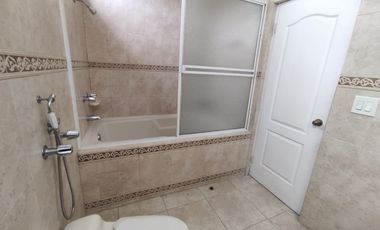 Casa en Alquiler, Complejo Royal Country, Altos de Panamá, Piscina