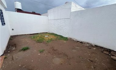 ALQUILER- CASA 2 DORMITORIOS- BARRIO ROSEDAL