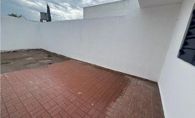 ALQUILER- CASA 2 DORMITORIOS- BARRIO ROSEDAL