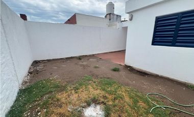 ALQUILER- CASA 2 DORMITORIOS- BARRIO ROSEDAL