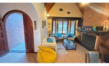 HERMOSA CASA EN VALERIA DEL MAR