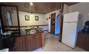 HERMOSA CASA EN VALERIA DEL MAR