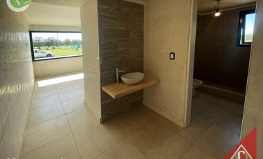 Chalet en venta c/ cochera en Santa Clara del Mar