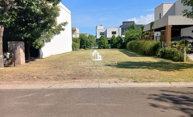 Terreno / Lote en venta. Barrio Los Olivares. Malvinas Argentinas