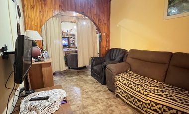 Casa en venta de 3 dormitorios, calle Pellegrini en San Rafael