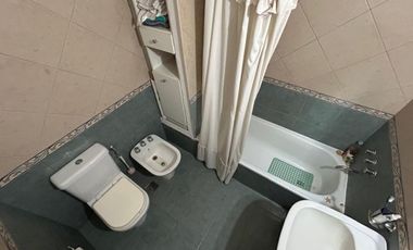 FUNES VENTA Casa amplio jardín pileta APTA CREDITO