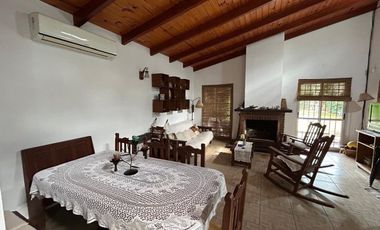 FUNES VENTA Casa amplio jardín pileta APTA CREDITO