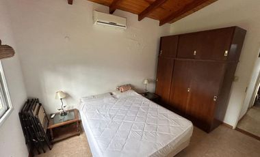 FUNES VENTA Casa amplio jardín pileta APTA CREDITO