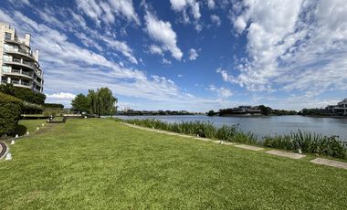 Excelente penthouse en alquiler anual