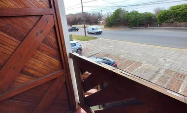 Excelente Triplex en Av. Costanera  al 1400