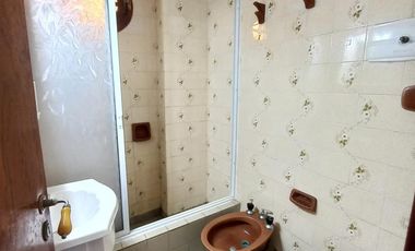 Excelente Triplex en Av. Costanera  al 1400