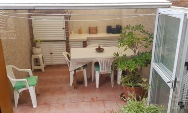 Excelente Triplex en Av. Costanera  al 1400