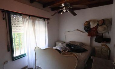 Venta Casa tres dormitorios con pileta. Camilo Aldao y Bv. Segui.