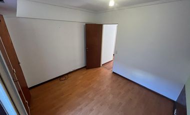 Departamento con patio y terraza Avellaneda VENTA