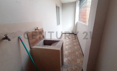 Alquilo Cdla Naval Norte 2 Departamentos en Pb y 1P con 3 habitaciones Pabc