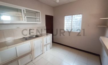 Alquilo Cdla Naval Norte 2 Departamentos en Pb y 1P con 3 habitaciones Pabc