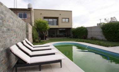 Casa premium con pileta climatizada en Allen