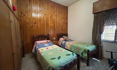 CASA EN VENTA LOTE 221 m2 AVELLANEDA. APTO CREDITO